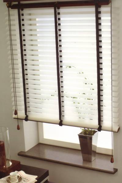 Store bois blanc 50 mm galons