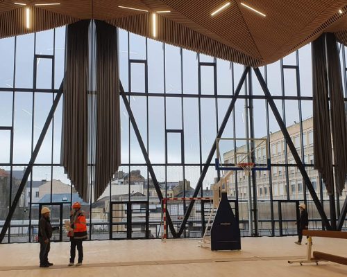 Voilage acoustique trapèze sur-mesure plafond incliné