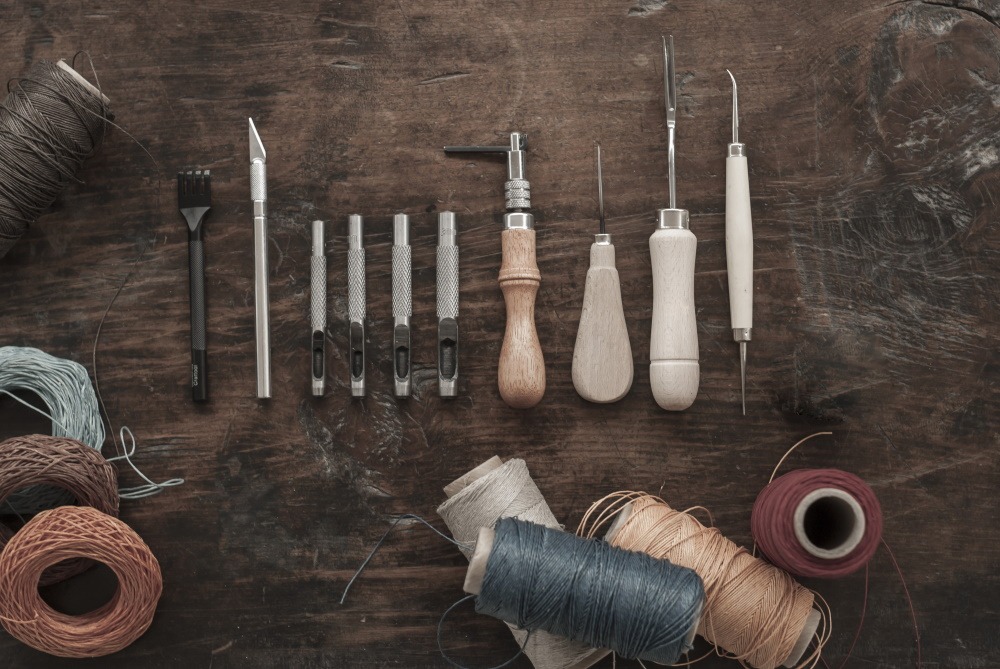 Outils à dégarnir tapissier